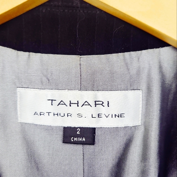 Tahari Blazer - Picture 2 of 4